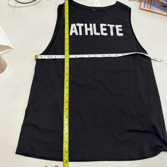 Athlete Under Armour womens black top measurements provided gym exercise fitness - Picture 2 of 7